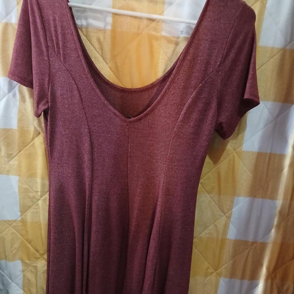 Burgundy Bodycon Dress Scoop Neck Short Sleeved - Picture 3 of 4